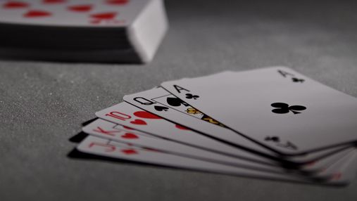 Як почуватися профі за столом: словник покеру