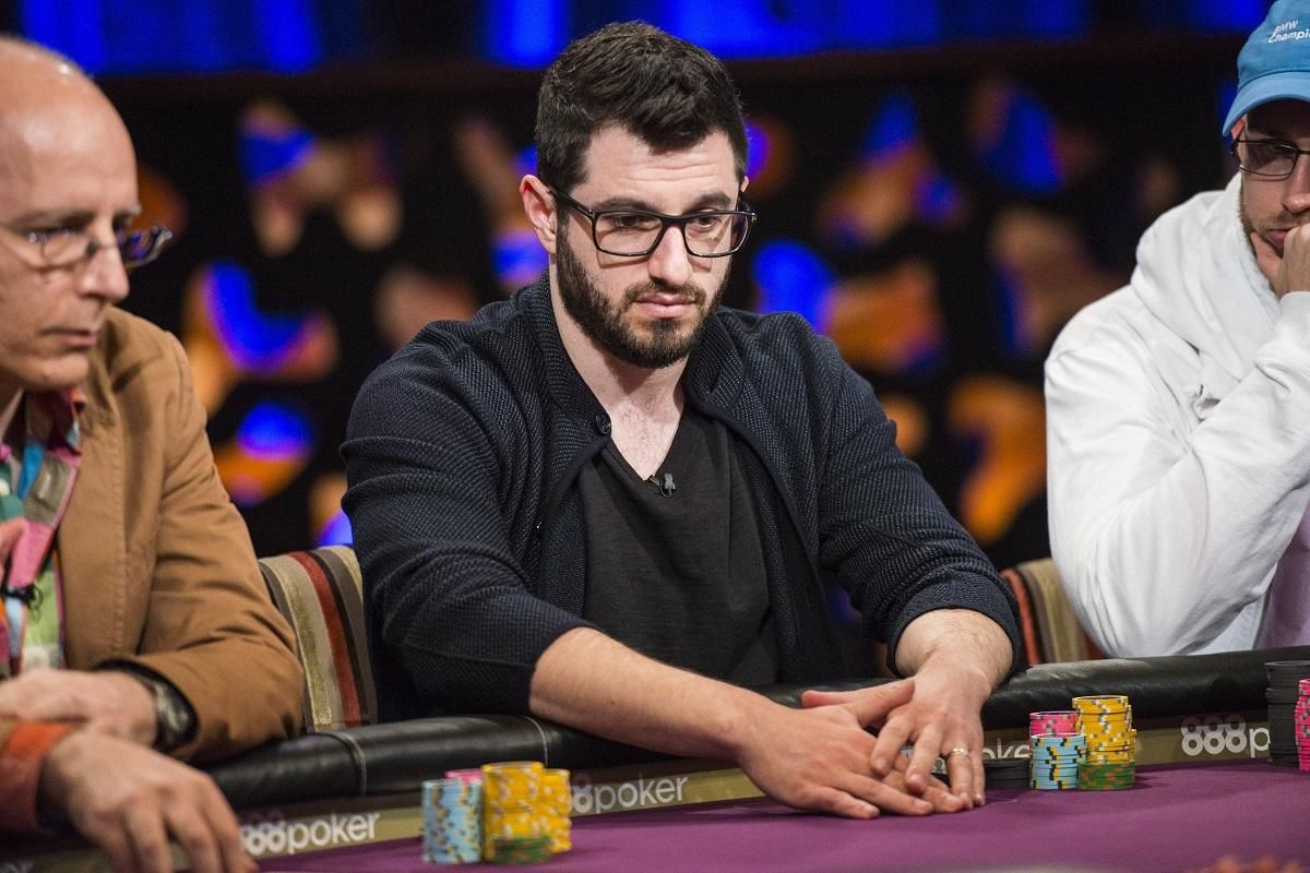 Американський покерист зміг за місяць відіграти свій мільйон євро