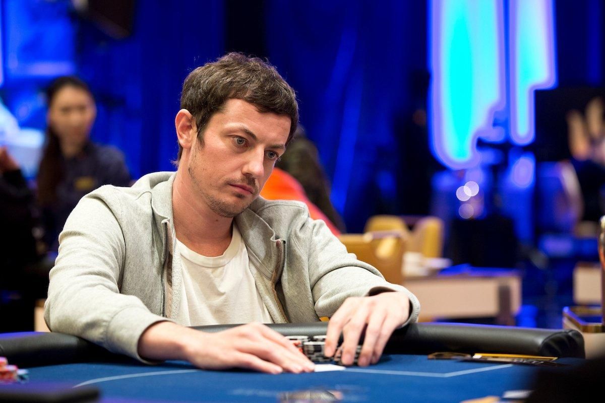 Успішний покерист втратив мільйон через бійку