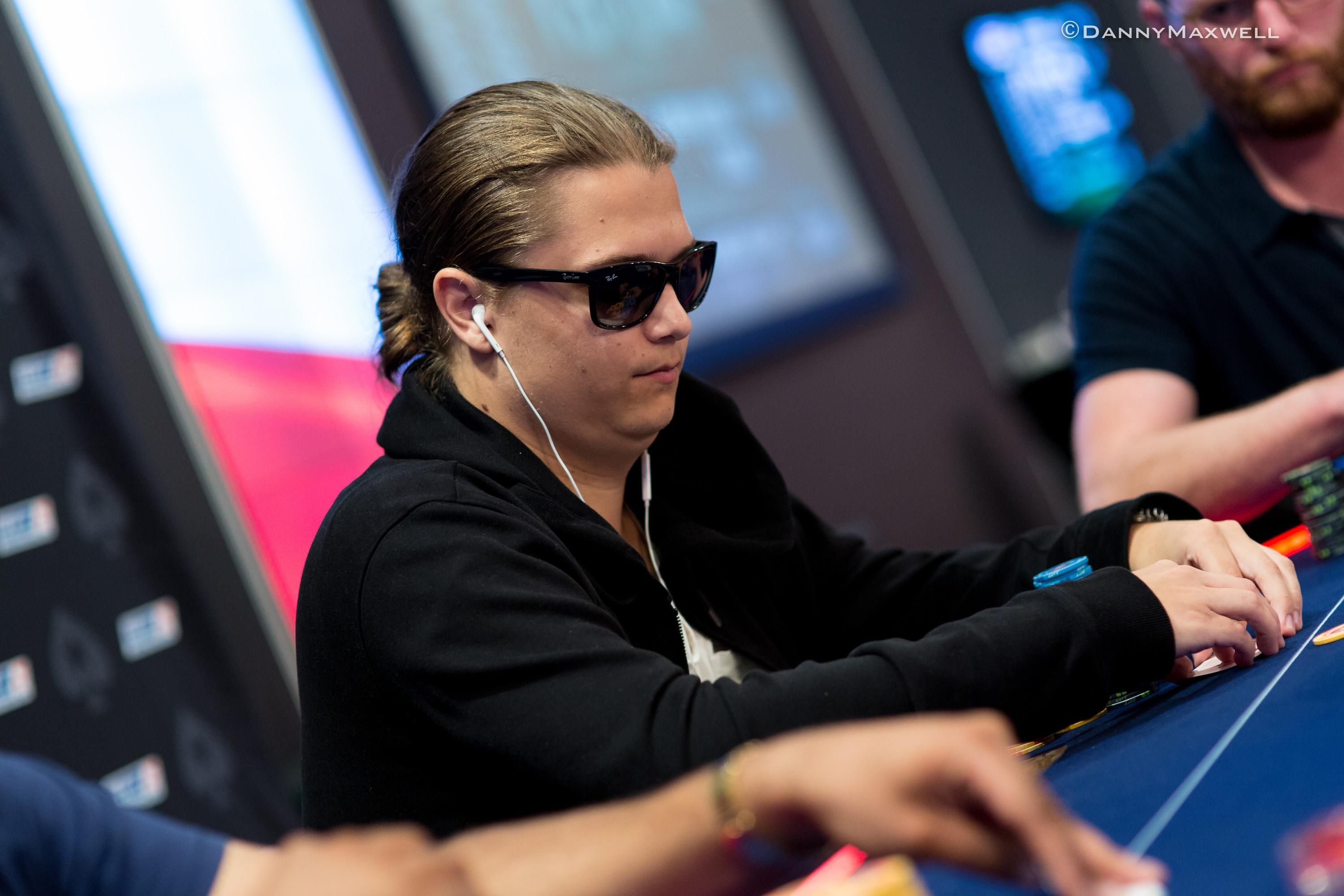 Шведский покерист продолжает зарабатывать в онлайне