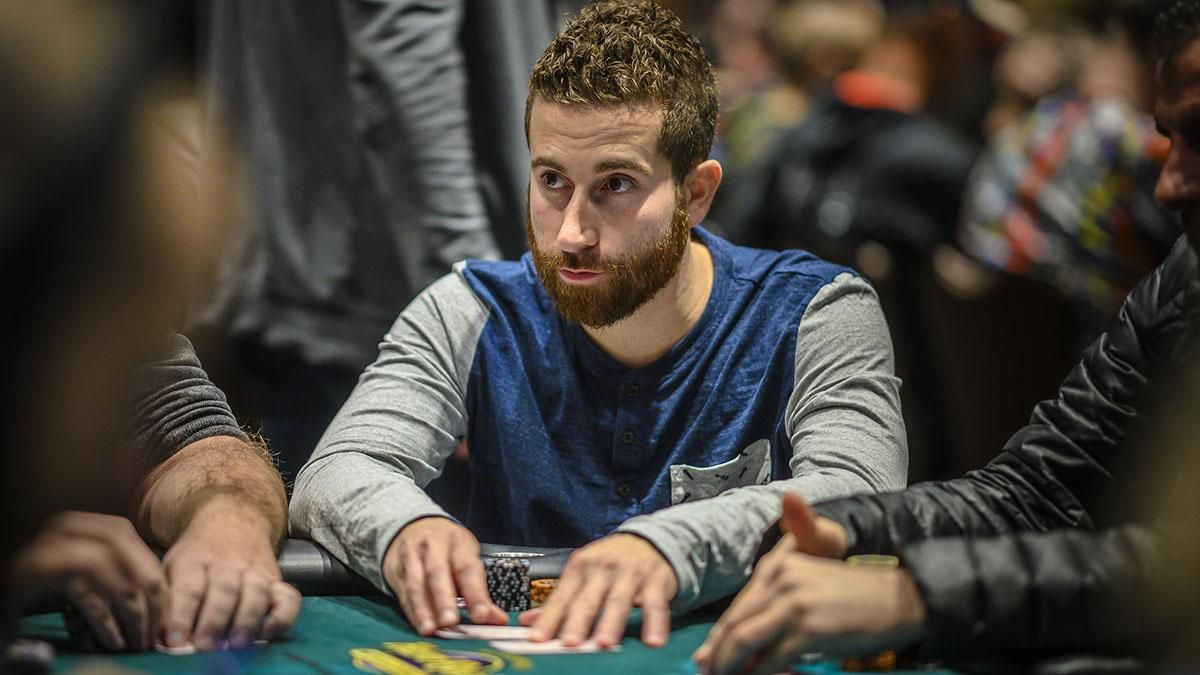 Чемпіона світу з покеру хоче "пограбувати" канадська податкова