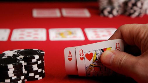 Стратегія покеру: професіонал розповів, як уникнути великих програшів