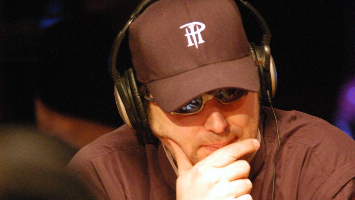 Легенду покеру "кинули" на майже 2 млн доларів
