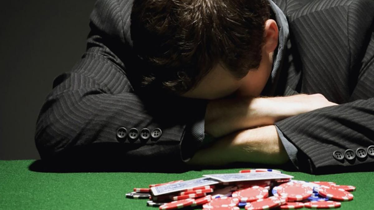 Китаєць, який шокував покерну спільноту, "відбілює" власну репутацію