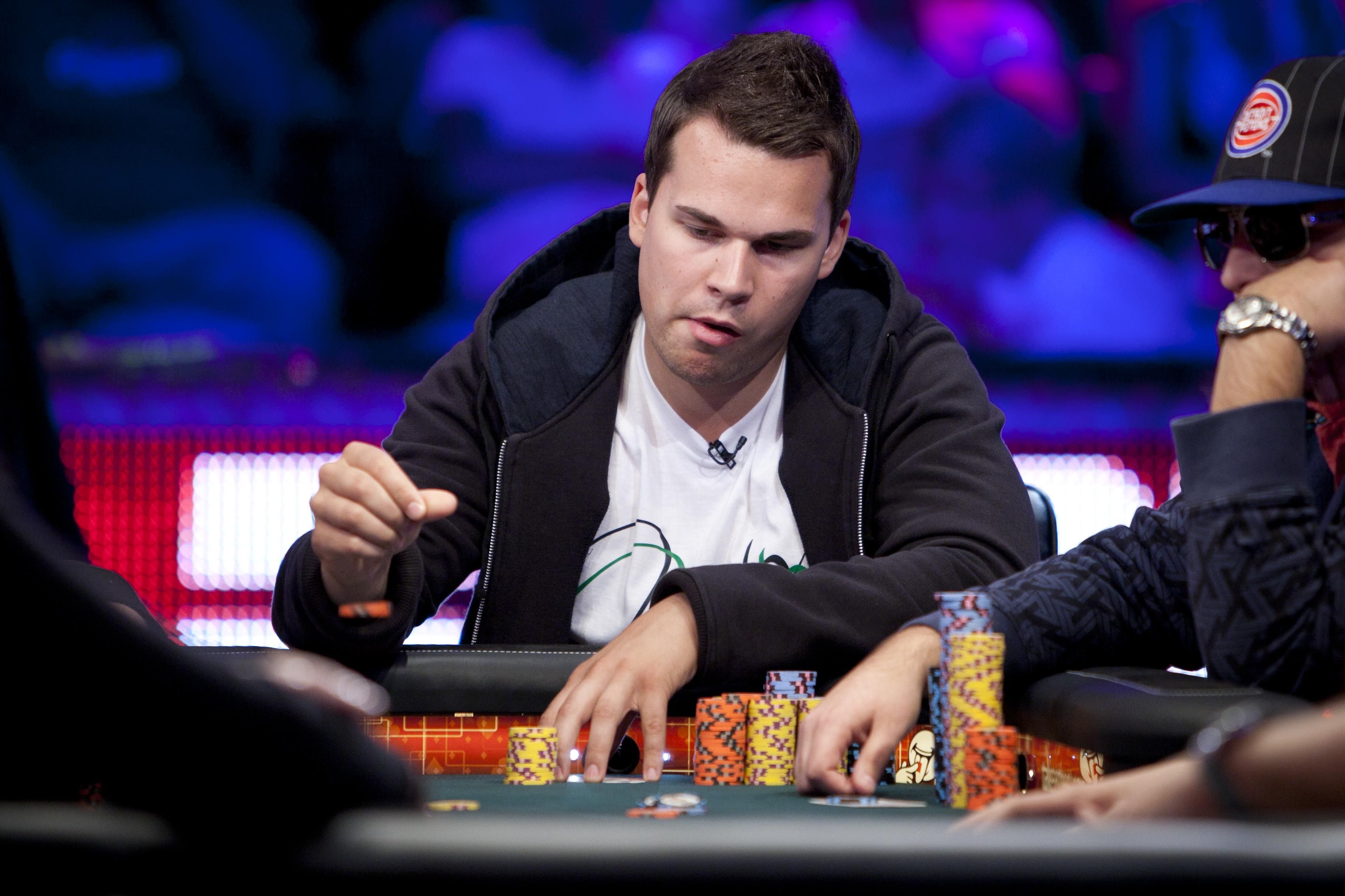 Финский покерист Семи Келопуро заработал более 4 млн долларов за месяц