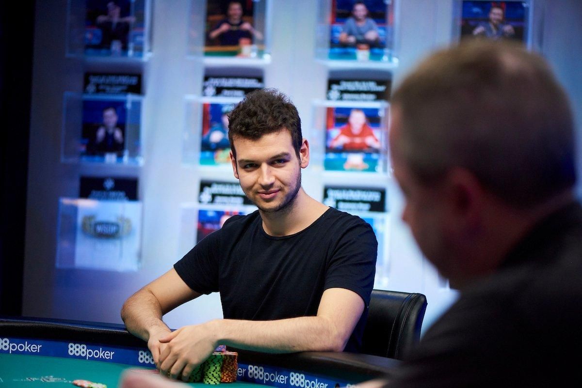 1,7 мільйона баксів за три тижні: австралійський покерист набрав фантастичну форму