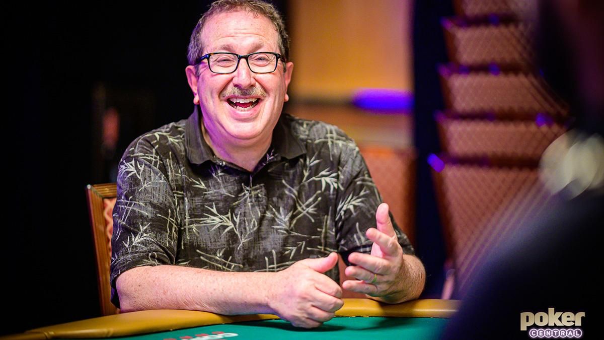 Відомий коментатор, заради благодійності, зіграє в турнірі за 25 тисяч доларів - Покер