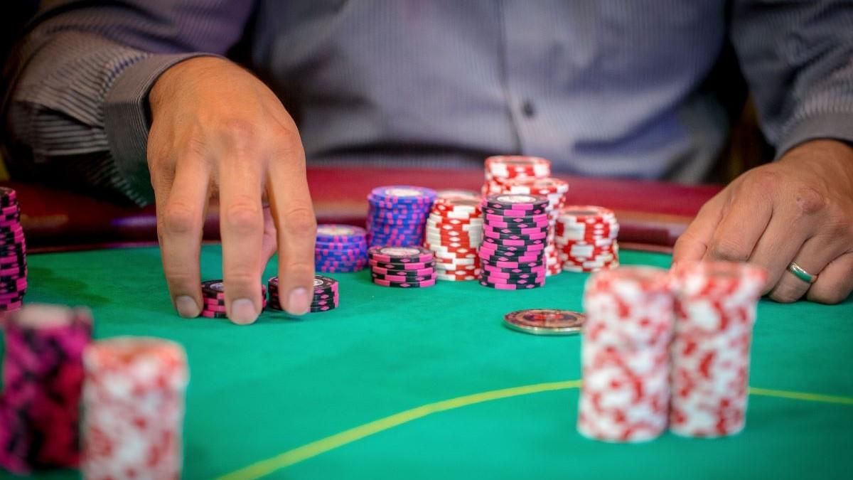 Выходные с пользой: украинец Андрей Держипильский выиграл миллион гривен за 1 день - Покер