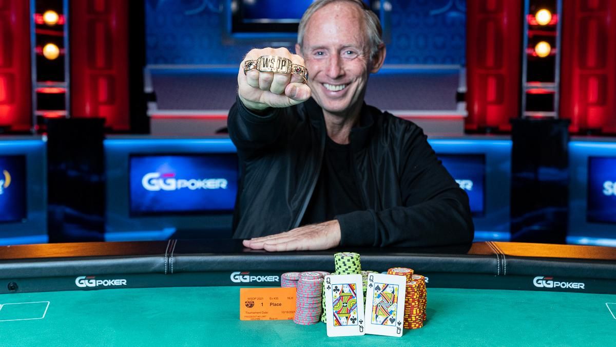 Агент із нерухомості виграв в покер 167 тисяч доларів і золотий браслет