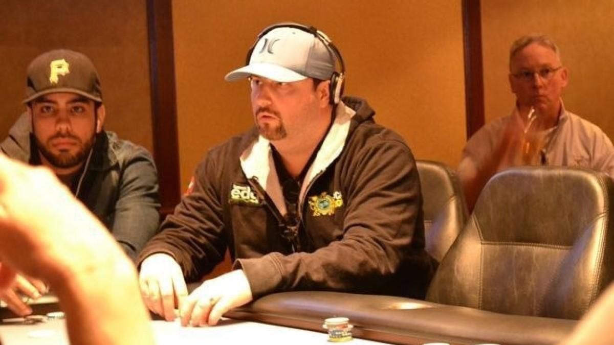 Український гравець пробився за фінальний стіл турніру з призовим фондом мільйон доларів - Покер