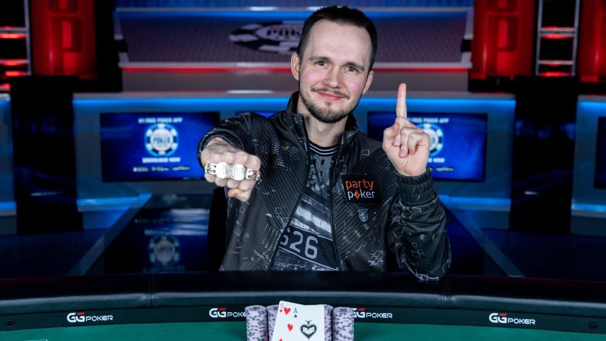 Чемпіон-мільйонер: Микита Бодяковський виграв перший у кар'єрі браслет WSOP - Покер