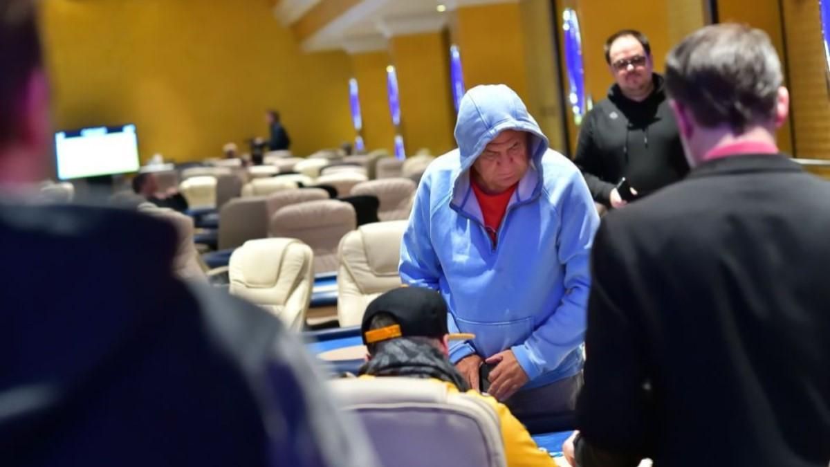 Українець Олександр Довженко завершив WSOPE Main Event на передфінальній стадії - Покер