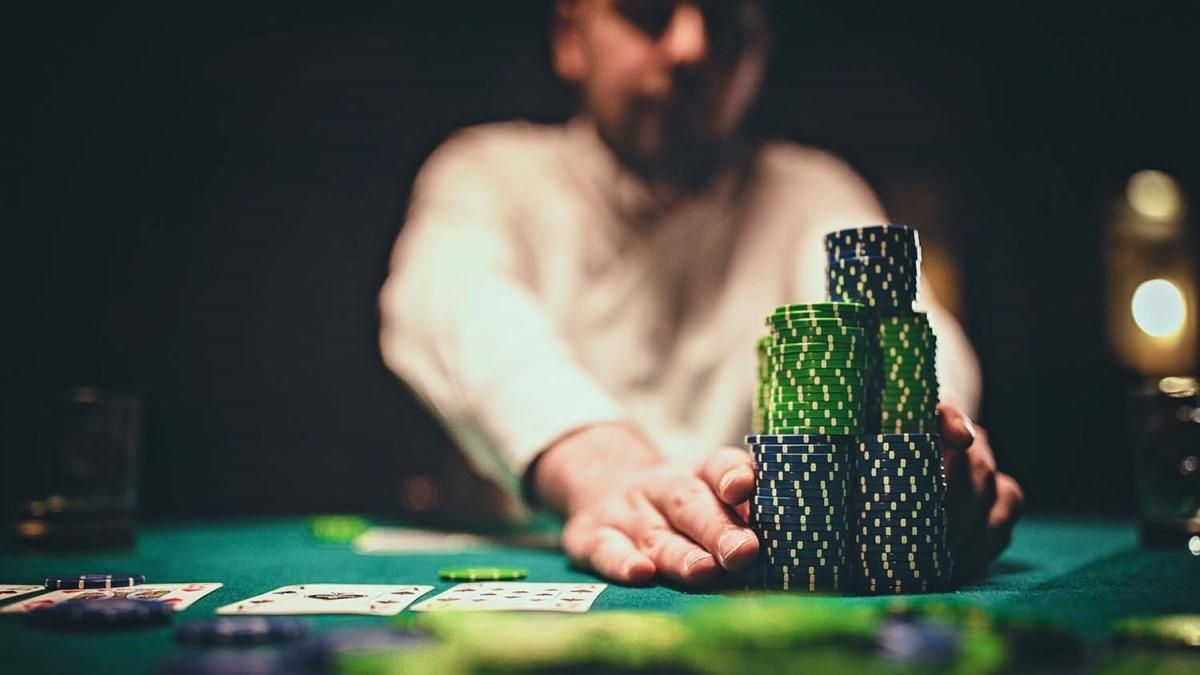 Підтвердив топстатус  українець Андрій Держипільський змагався з кращими хайролерами світу - Покер