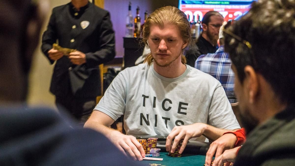 Пари на 100 000 долларов  покерист Лэндон Тайс собирается прожить целый год в отеле - Покер
