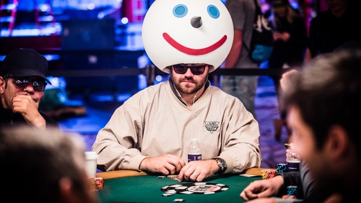 Покеристы оригинально отпраздновали Хэллоуин  чей образ стал лучшим в этом году - Покер