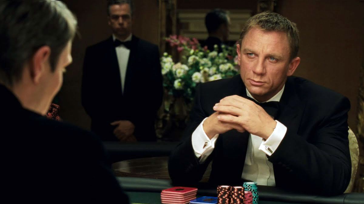 Джеймсу Бонду хотели запретить играть в покер: знаменитую сцену из фильма могли не показать - Покер
