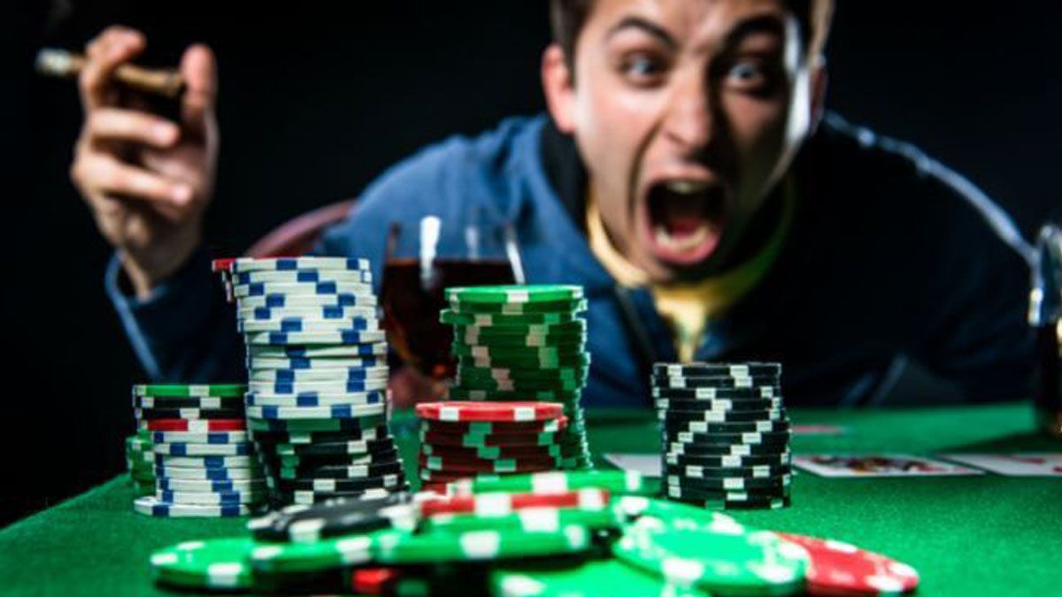 Расквасил нос – потерял все фишки: потасовка на этапе Европейского покерного тура - Покер