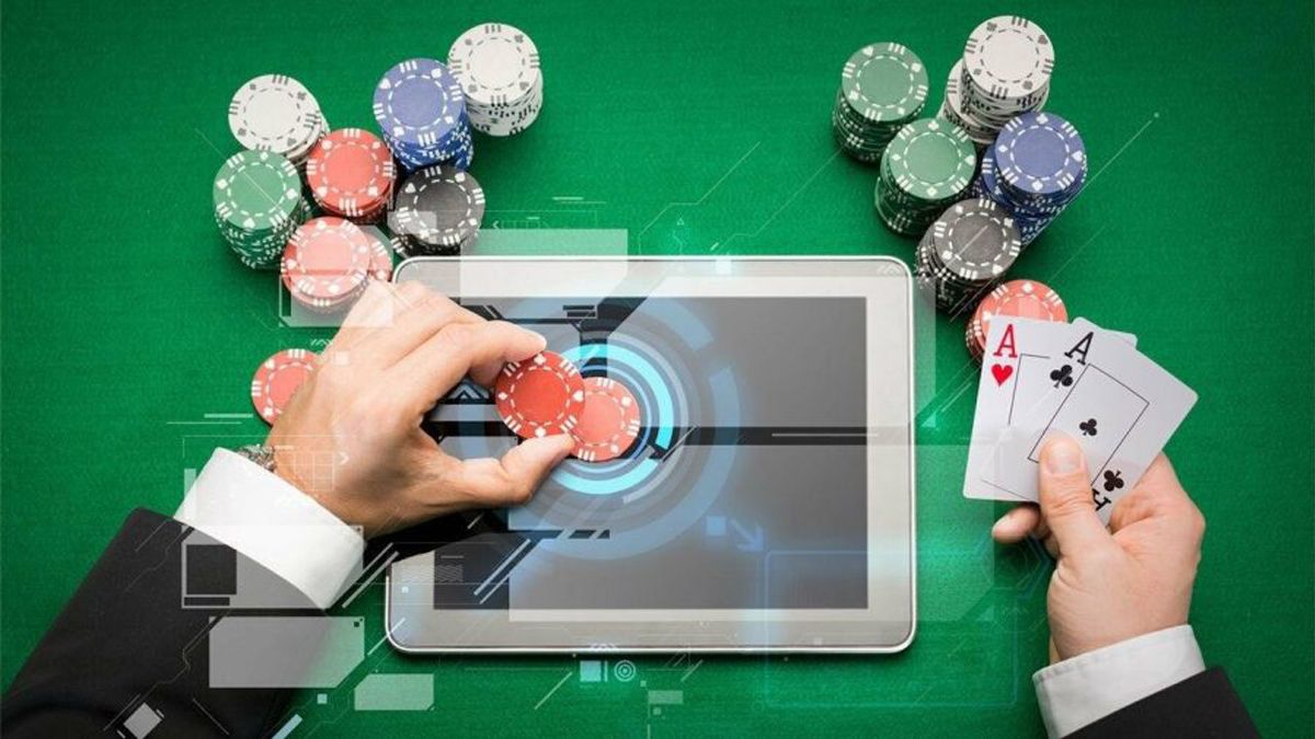 Українець може зірвати солідний куш в покері – 315 000 доларів - Покер
